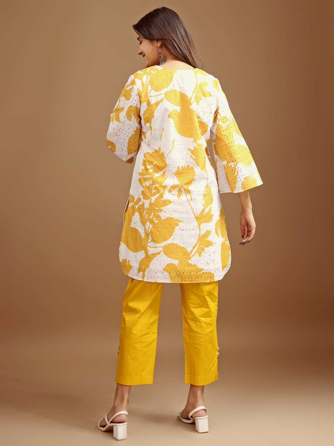 Yellow & White hakoba printed tunic with trouser cord set